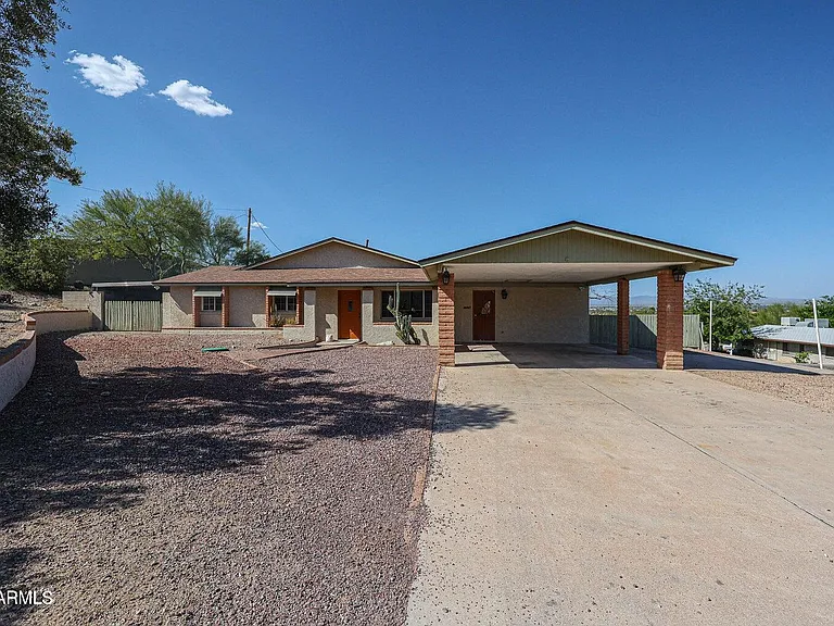 1740 E Camino Del Santo — Photo 4