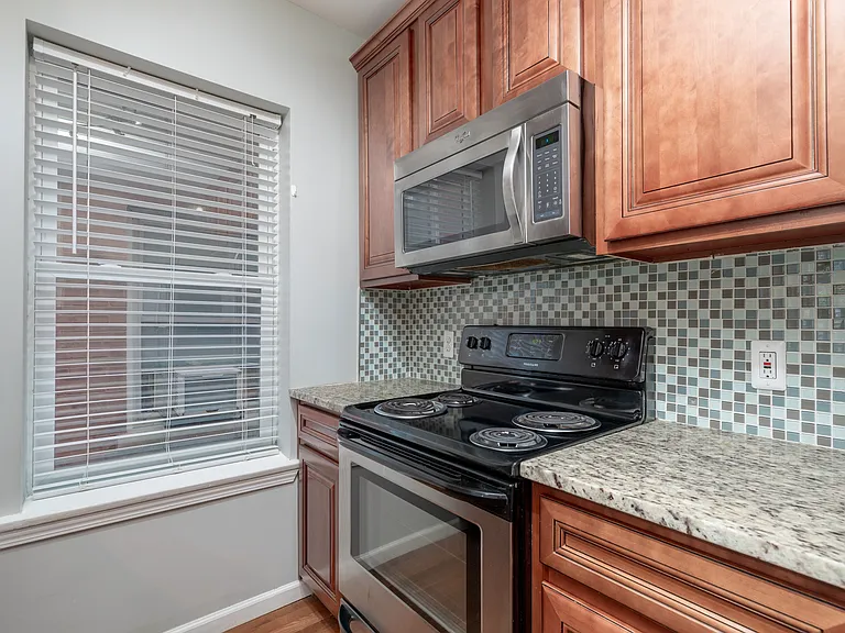 6044 Washington Blvd #1E — Photo 9