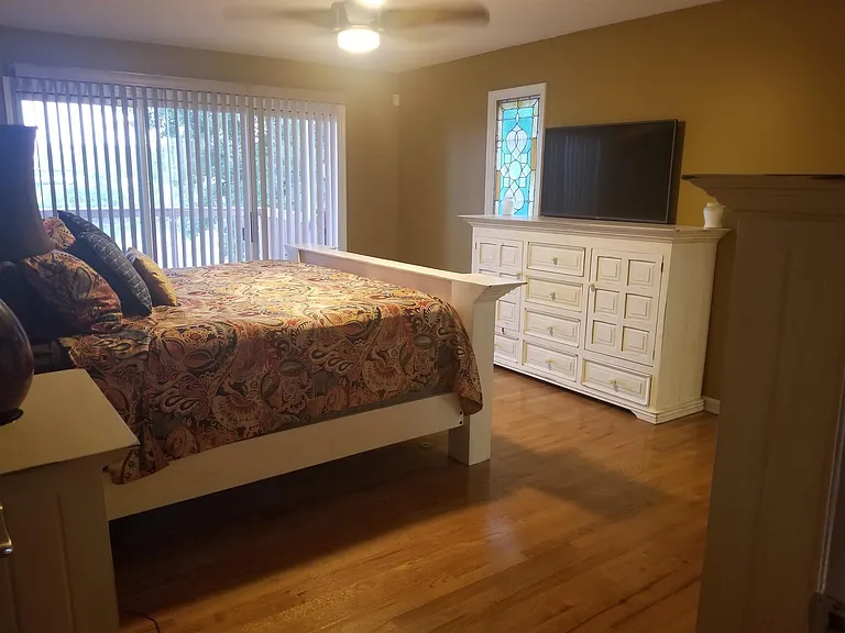 Waters Edge Dr — Photo 12