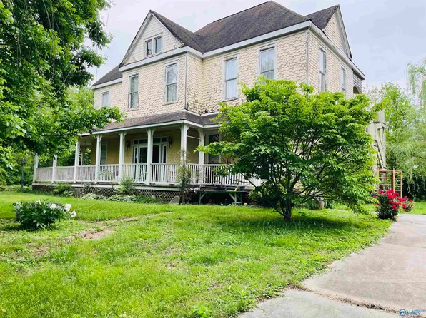 315 Hoffman Ave, Bridgeport, AL 35740