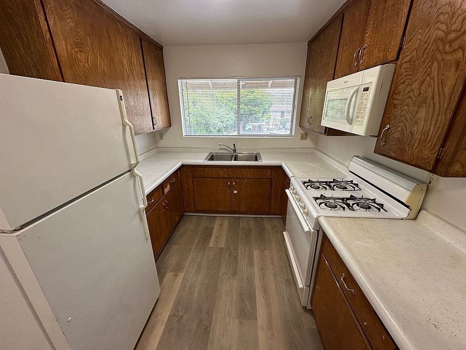 2nd image of 3458 Richland Dr #13