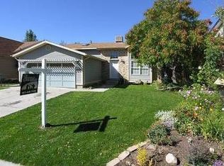 6102 Lishawn Dr, Taylorsville, UT 84118