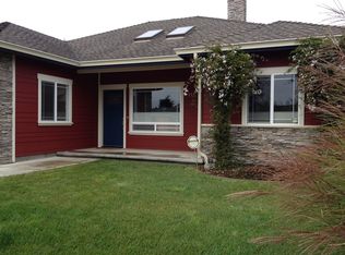 135 Shadowbrook St, Loleta, CA 95551