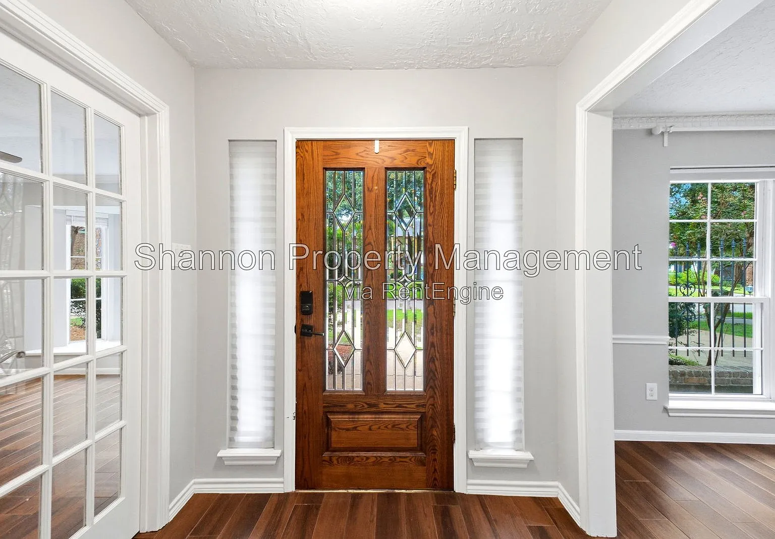 4 bed, 2.5 bath, 2841 sqft, $3,000 — Photo 3