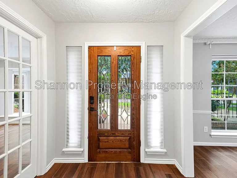 20646 Prince Creek Dr — Photo 3