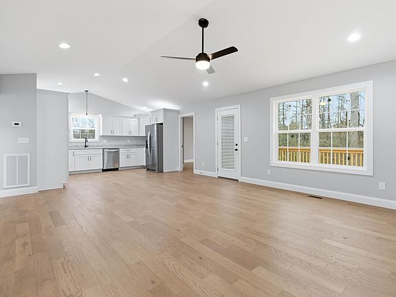 5th image of 3661 Old Whitley Rd