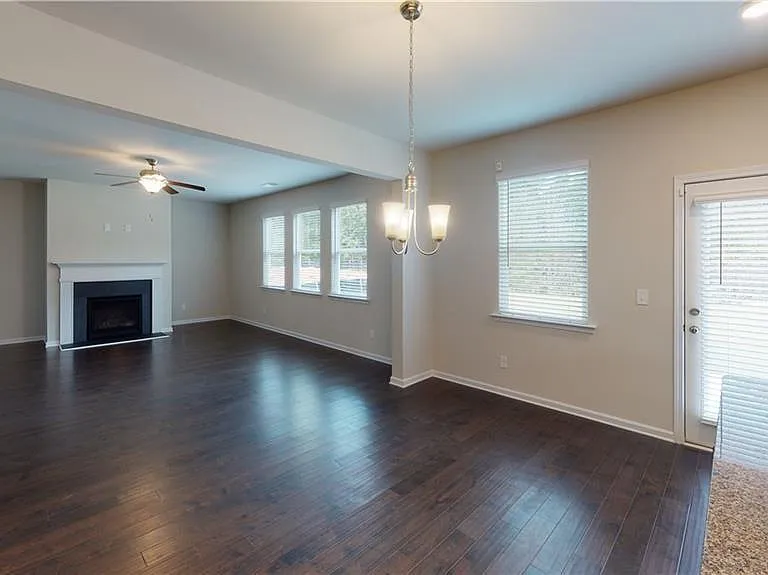 3742 Richmond Bnd — Photo 4