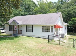 1727 Old Bay Springs Rd, Laurel, MS 39440