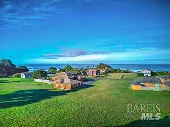 14250 Polaris Circle, Mendocino, CA 95460