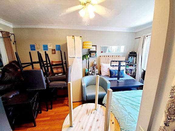 3rd image of 1500 W Birchwood Ave #1N