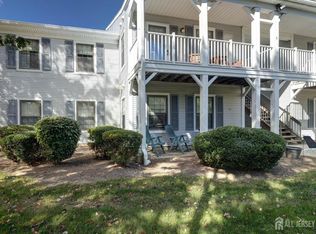 4 Wycoff Way E, East Brunswick, NJ 08816