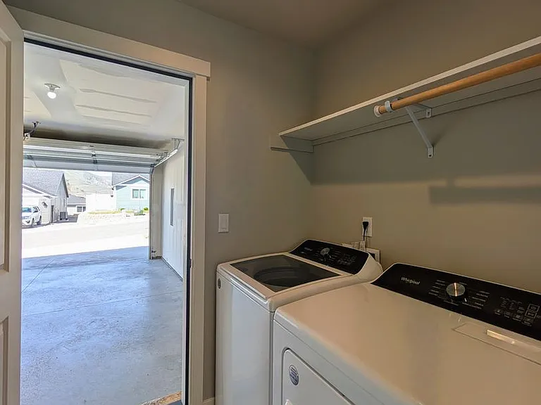 2219 SE Marlette Rd — Photo 14