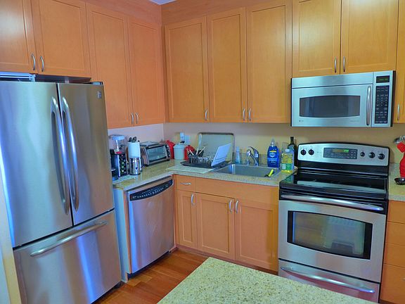 4th image of 821 Folsom St APT 203