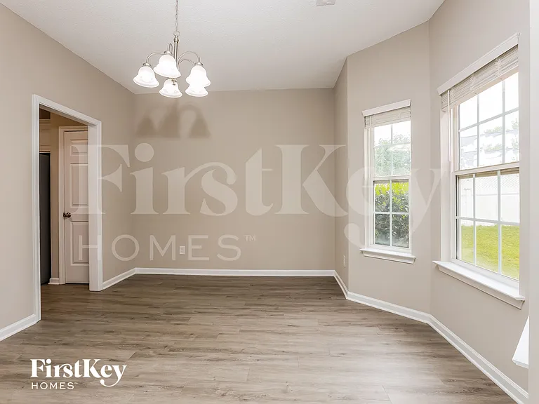 8319 Knapp Ct — Photo 6