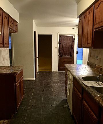 4th image of 801 Arquilla Dr