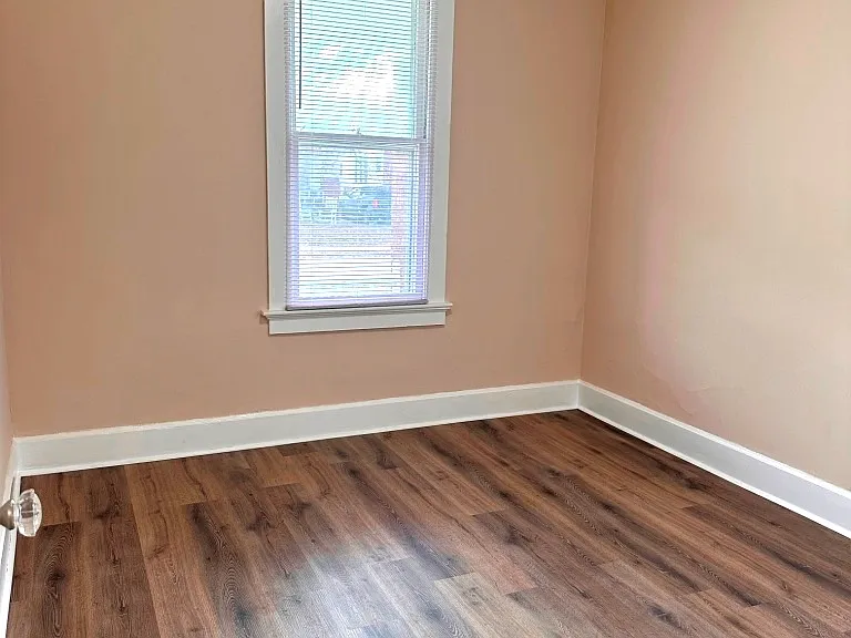 1036 Jefferson Ave — Photo 10