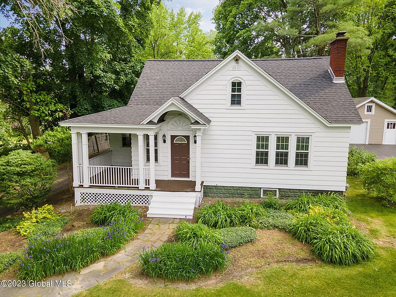2nd image of 2308 Troy Schenectady Road