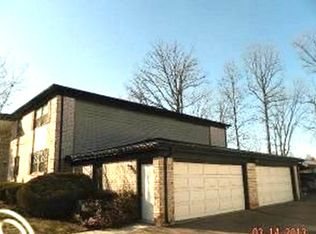 30050 Wildbrook Dr APT 203, Southfield, MI 48034