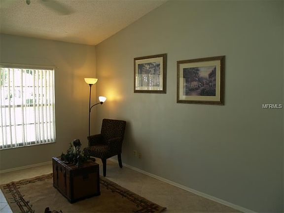 5th image of 10803 Airview Dr