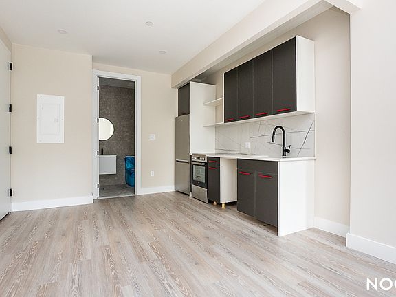 4th image of 375 Knickerbocker Ave #2C