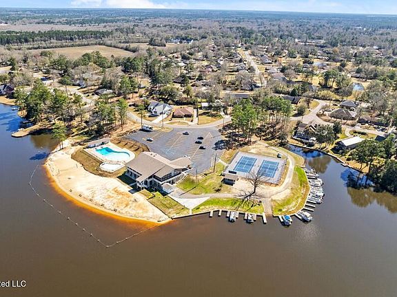 5th image of 208 Glenwood Dr