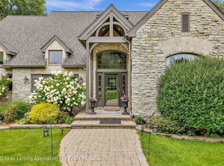 3800 Chippendale Cir, Okemos, MI 48864