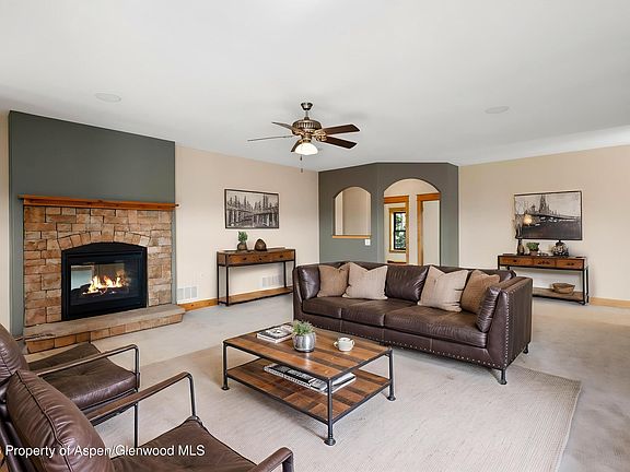 5th image of 450 Summer Falls Rd