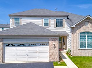 395 Aviary Ln, Bolingbrook, IL 60490