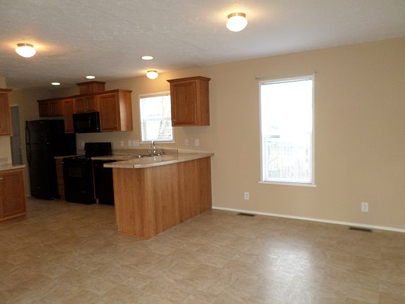 3rd image of 1416 Everest Dr