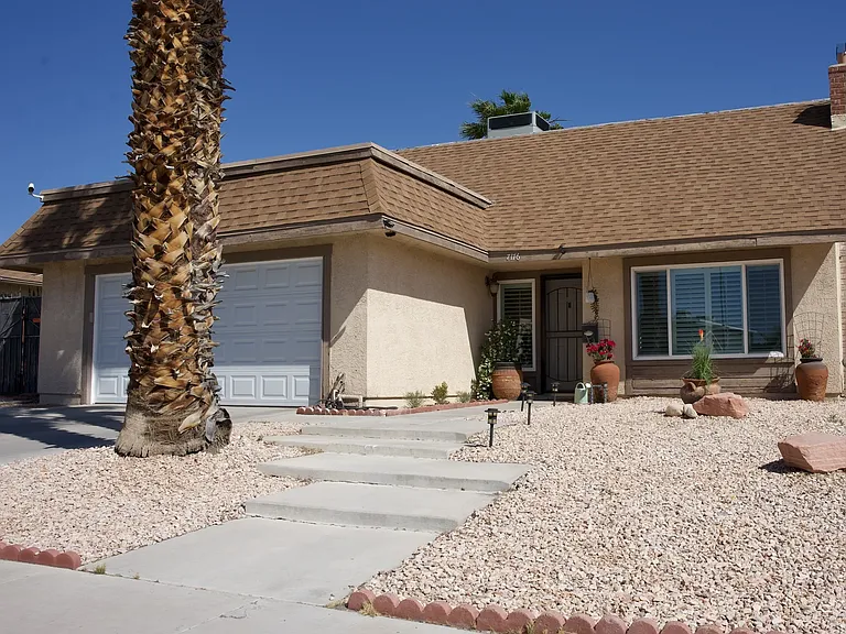 7176 Hillcroft Way — Photo 2