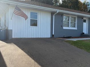 104 Morris St, Galax, VA 24333