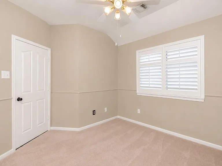 3706 Bailey Ln — Photo 7