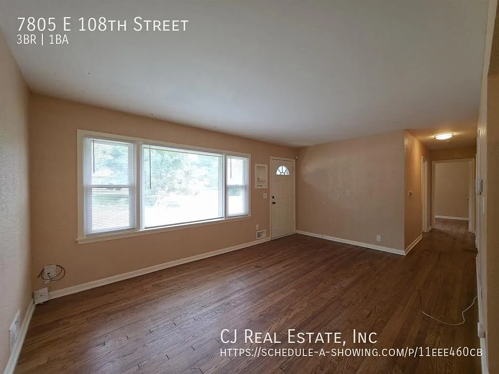 3 bed, $1,395 — Photo 3