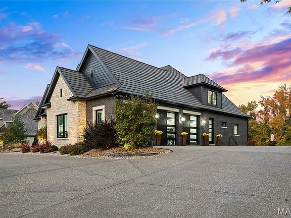 4th image of 22 Southbridge Ln