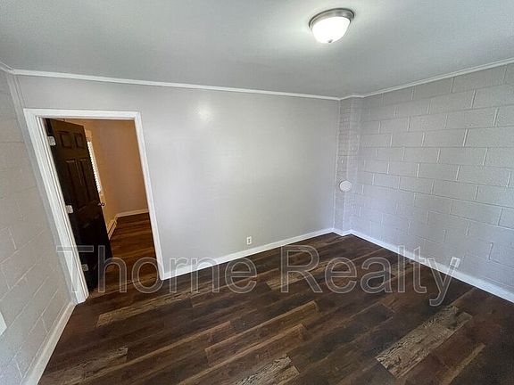 5th image of 646 Cleveland St
