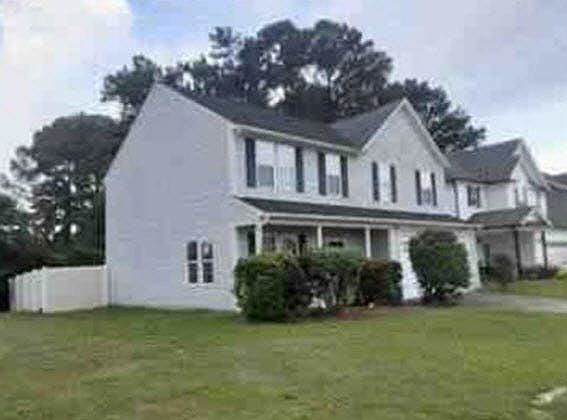 3rd image of 901 Jade Ln