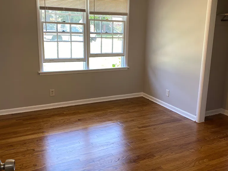 1013 Washington Ave — Photo 9