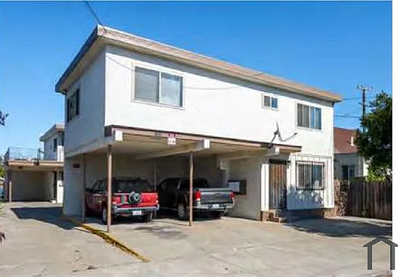 1725 Bissell Ave — Photo 1