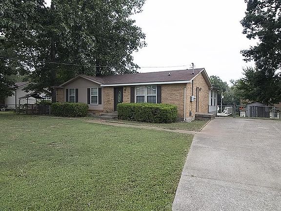 3rd image of 527 Kellia Dr