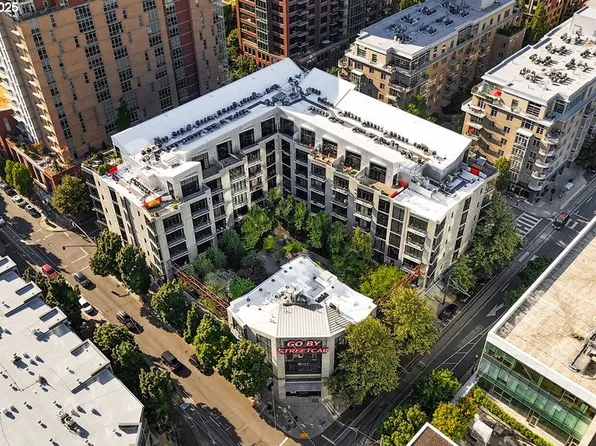 1030 NW 12th Ave APT 428, Portland, OR 97209