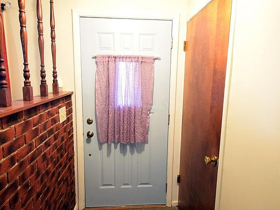 5th image of 1660 Pickering Ct