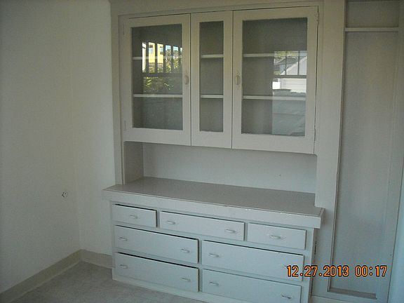 4th image of 1304 Diamond St