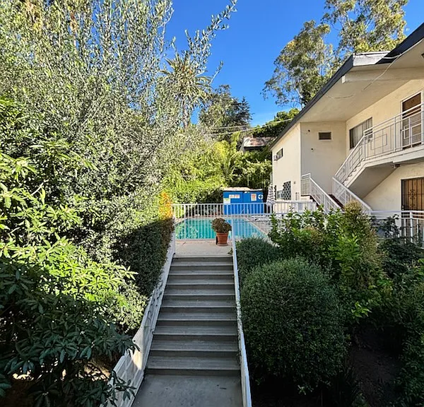 6637 Franklin Ave #8 — Photo 11