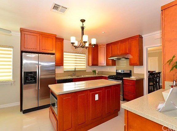 3rd image of 226 N El Molino St