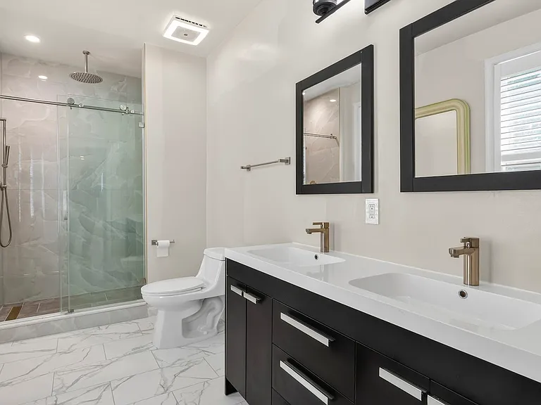1303 Maple View Pl SE — Photo 29