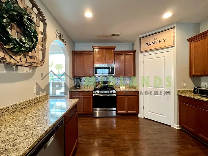 612 Calypso Ct — Photo 12