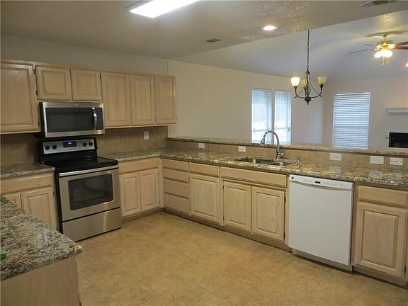 4th image of 2416 Garden Park Ct