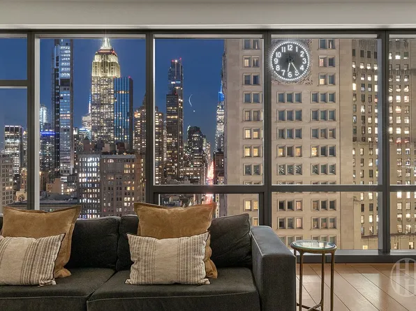 23 E 22nd St #28B, New York, NY 10010