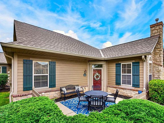 5th image of 7434 Falls View Cir