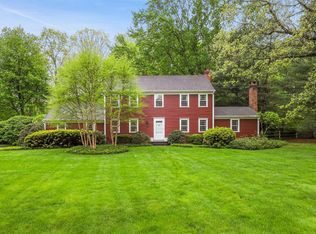 15 Cartway Ln E, Bedford, NY 10506